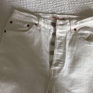 Levi White Ribcage Straight Jean